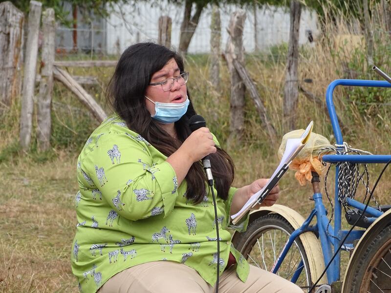 Thaís Olivera cantando en la Fiesta del Queso Mailino 2021