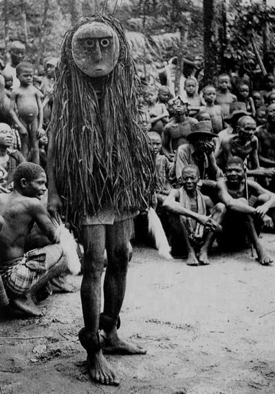 Fotografía de hombre de la tribu Ohaffia
