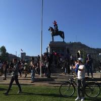 https://archivo-arde.s3-sa-east-1.amazonaws.com/Cuerpo y protesta 2019/cac88b9a-dcdf-433c-a9be-70e832a5de25.jpg