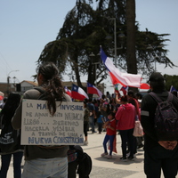 https://archivo-arde.s3-sa-east-1.amazonaws.com/Cuerpo y protesta 2019/8V7A0399.jpg