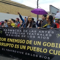 https://archivo-arde.s3-sa-east-1.amazonaws.com/Cuerpo y protesta 2019/IMG_20191025_182027.jpg