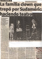 Recorte de prensa: "La familia clown que trepó por Sudamérica haciendo teatro"